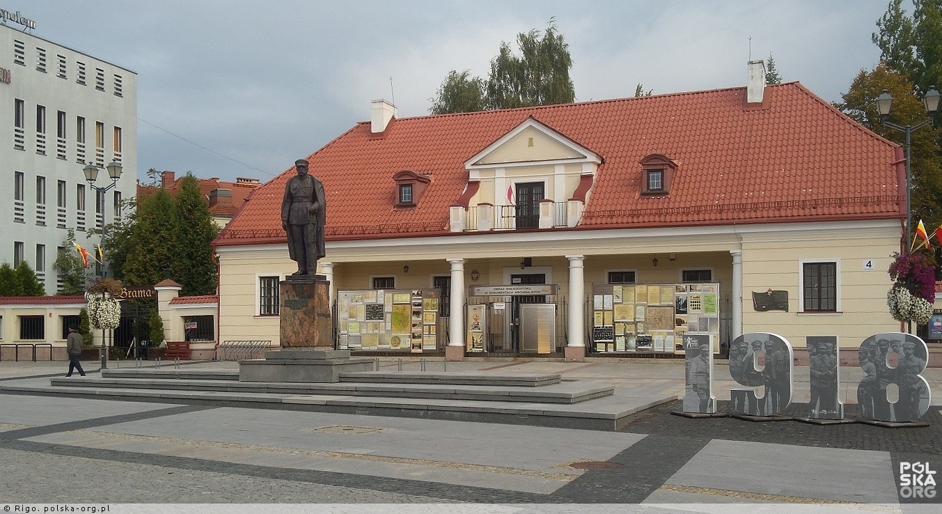 Budynek zbrojowni z 1795 r. w Białymstoku, gdzie w okresie międzywojennym funkcjonowało Chrześcijańskie Stowarzyszenie Spółdzielcze "Zjednoczenie".