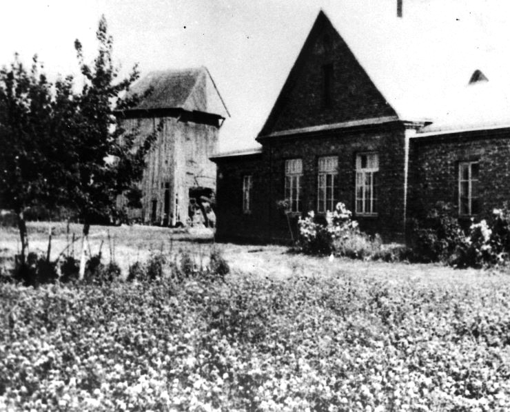 Szkoła w Woli Klasztornej 